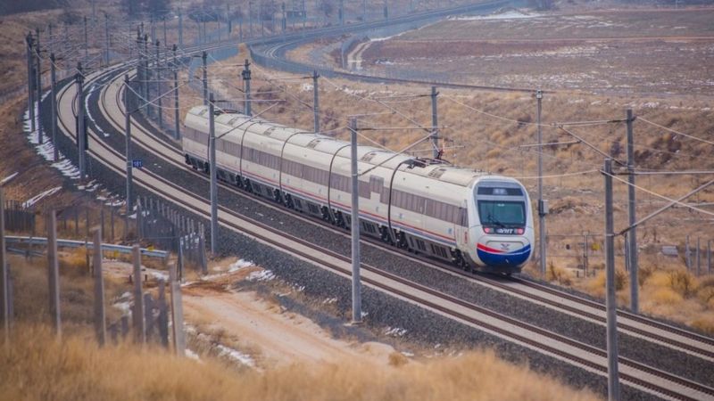 Yarıyıl tatili için ek YHT seferleri konuldu