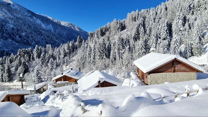 Kar yağışı, Kaçkar Dağları Milli Parkı'nda etkisini gösterdi