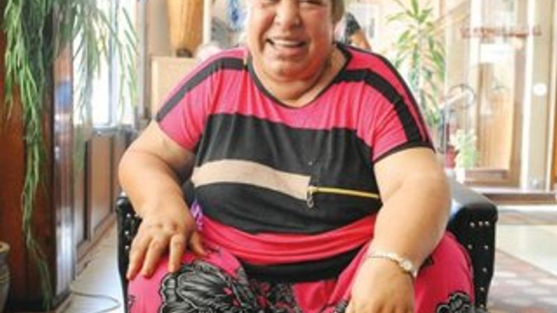 Sanatçı Dilber Ay hayatını kaybetti