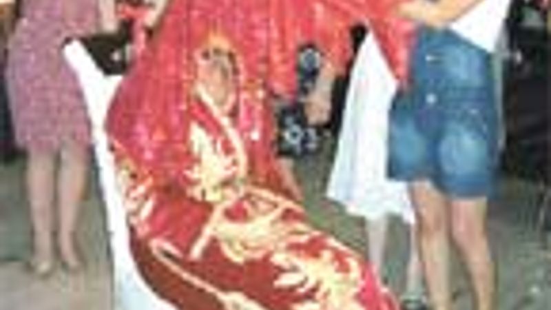 AÇELYA AKKOYUN DÜNYA EVİNE GİRDİ..