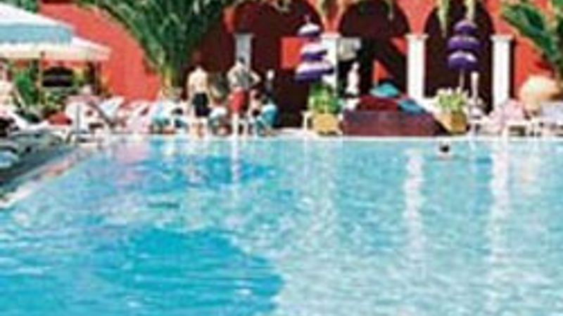 Havuz keyfinin Kare As'ı