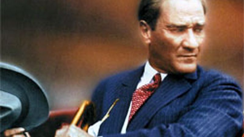Atatürk ÇOK KARİZMATİK bir erkek