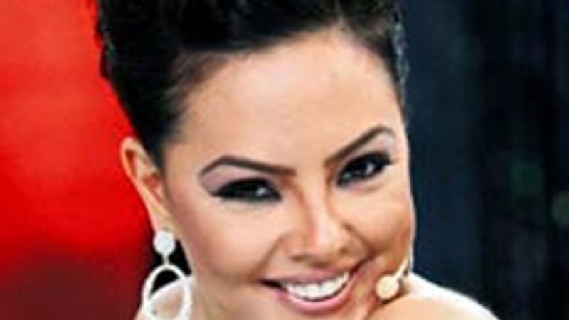 Popstar'da Ebru Gündeş şov