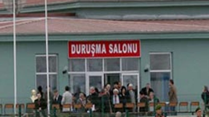 Çapraz sorguya devam