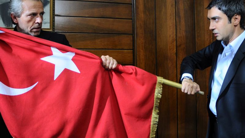 Kurtlar Vadisi Pusu 64.BÖLÜM ÖZETİ