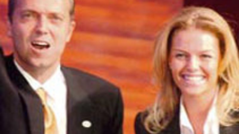 Cem Uzan ile Alara AIDS de OLMUŞTU