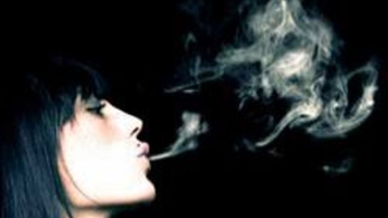 Bir adet sigarada 4000'den fazla zehir