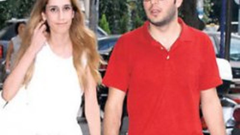 BKM oyuncusu Oğuzhan aşkıyla el ele