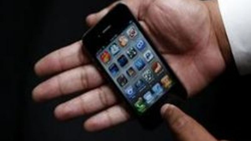 iPhone 4'ü sakın böyle tutmayın