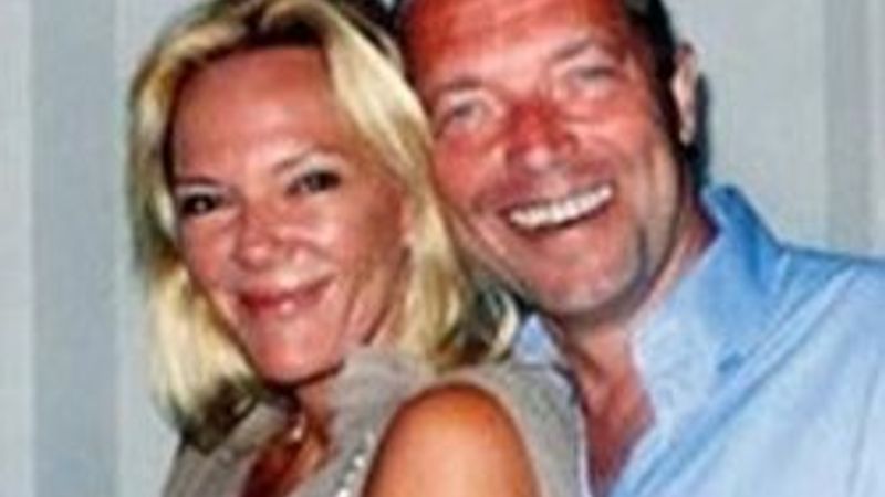 Bettina'ya 100 kırmızı gül