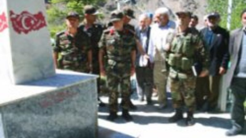 AKP'ye oy veren elleriniz kurusun