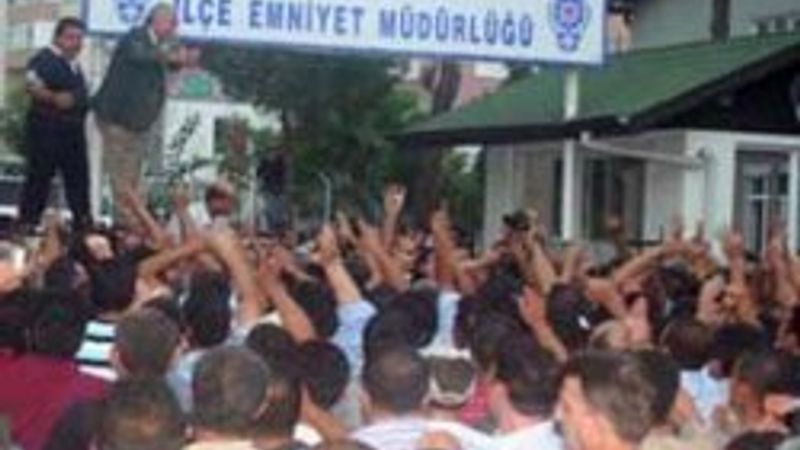 Dörtyol'da yaşanan olayların altında istihbarat mı var