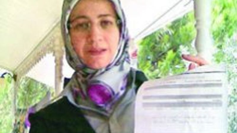 Ben asker karısıyım böyle denize giremez