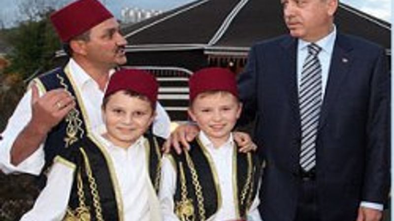 Milliyet yazarını rahatsız eden namaz sorusu