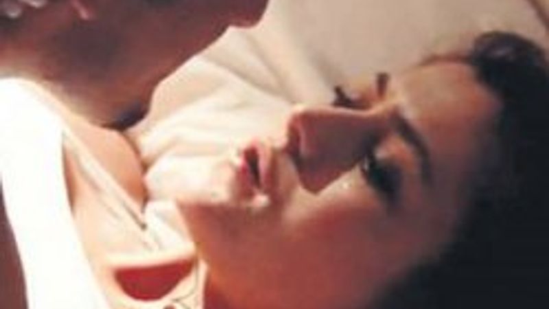 Deniz Çakır'ın sevişmesi bile kurtaramadı - Video izle