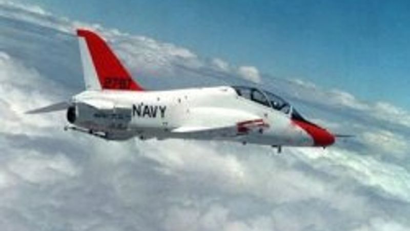 Askeri eğitim uçağı düştü