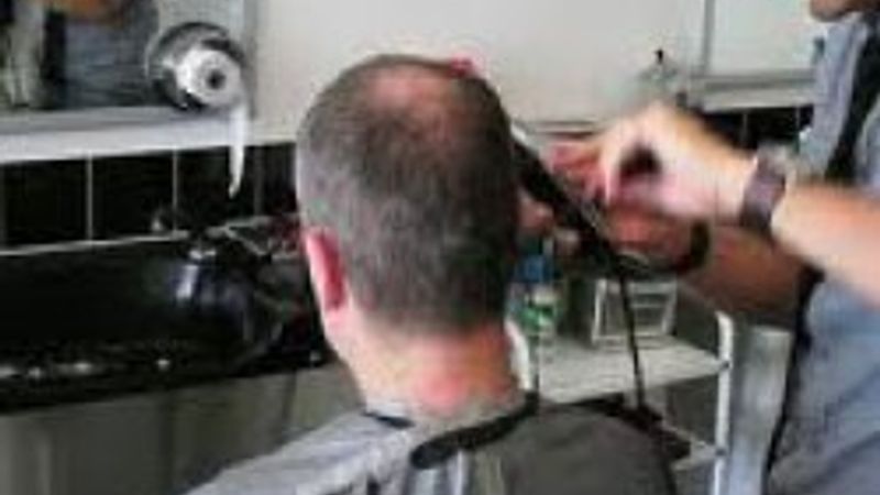 Berberde muhabbet hapis getirdi