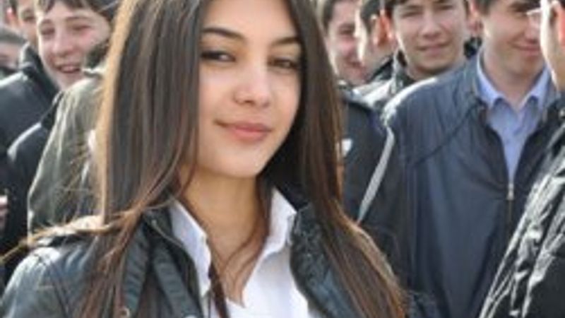 Pelin Batur okulun tek kız öğrencisi