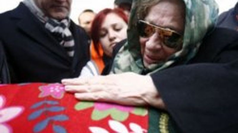 Defne Joy'un ailesinden basın açıklaması