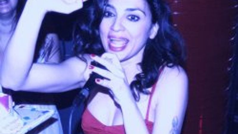 Bilge Öztürk'ün çılgın doğumgünü partisi