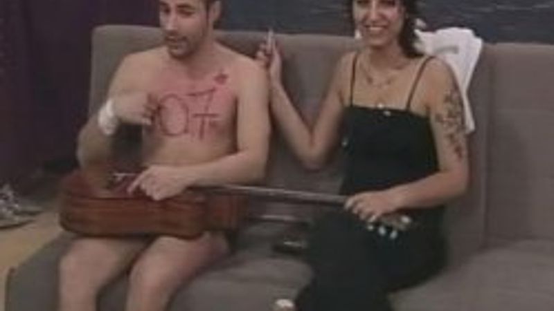 Frame Türkiye'de şimdi de Orçun soyundu