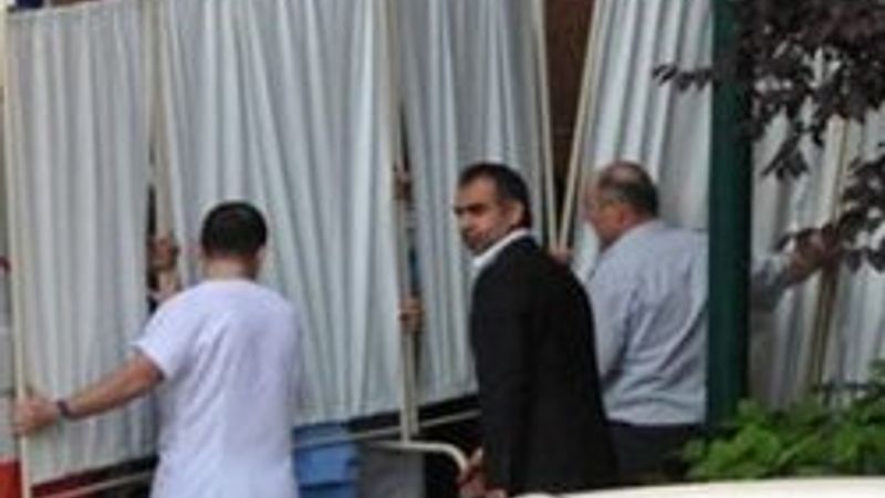 Tatlıses'e etten duvar