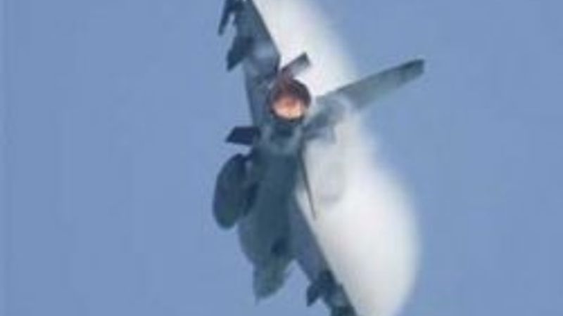 Yunan savaş uçağı düştü