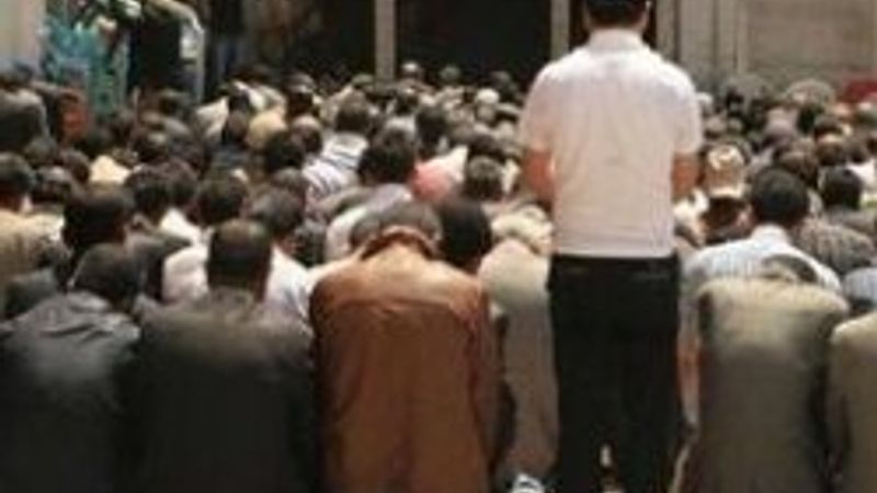 BDP'liler cuma namazı ile dalga geçtiler - İzle