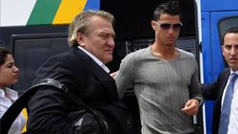 Efsane yakın koruma Savaş Menteş