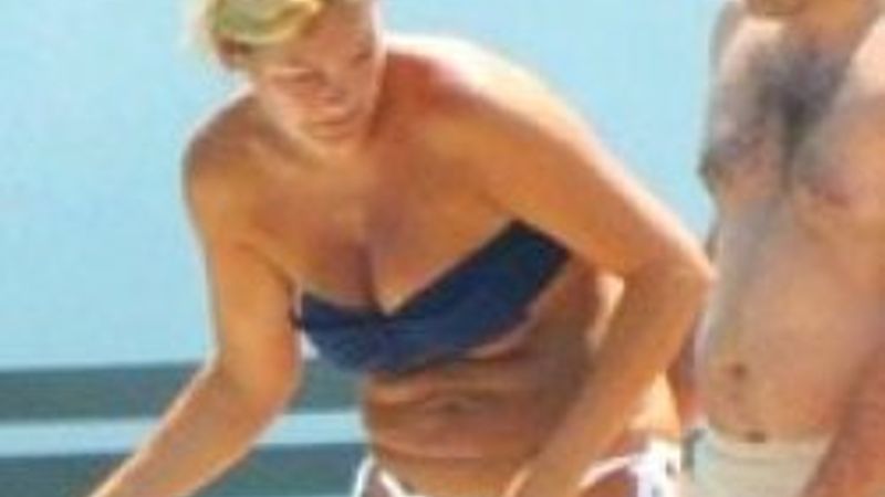 Bikinili Pınar'ın göbeğine dikkat - Foto Galeri