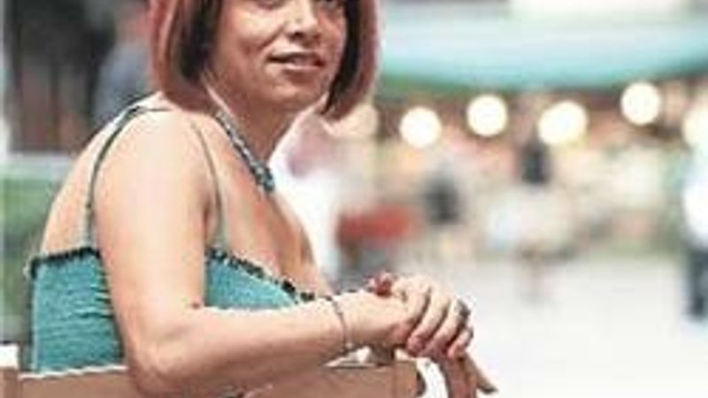 Türkiye'nin ilk ve tek travesti yazarı Taraf'ta yazacak