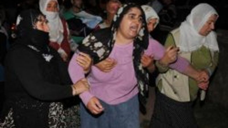 Şehit annesinden Kürtçe ağıt