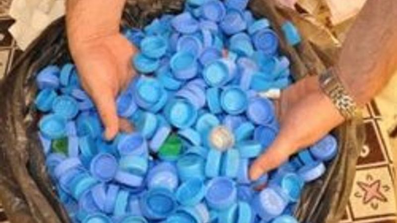 Tek umudu 'mavi kapak'