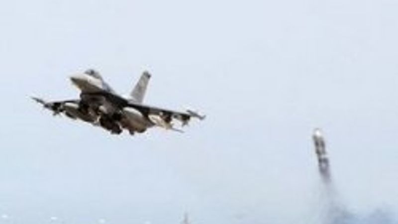 Türk jetleri Kuzey Irak'ı bombalıyor