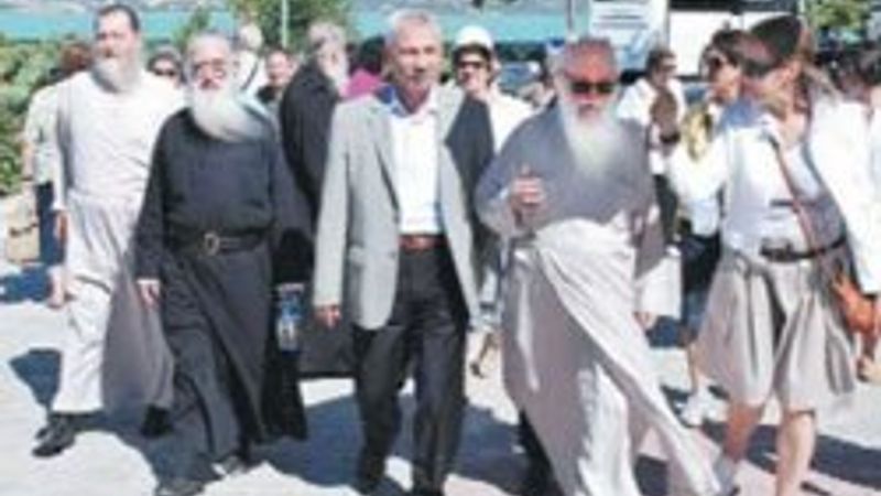 Hristiyan din adamı: Yunanistan'ı Erdoğan yönetsin