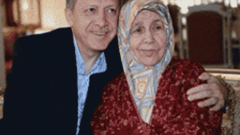 Başbakan Erdoğan'ın annesi vefat etti