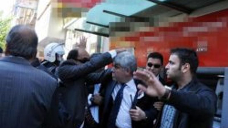 Şehit cenazesinde olay çıktı