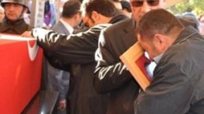 Aksaray şehidine veda etti