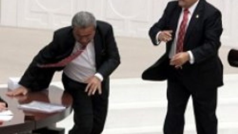 Salim Uslu'dan Kamer Genç açıklaması