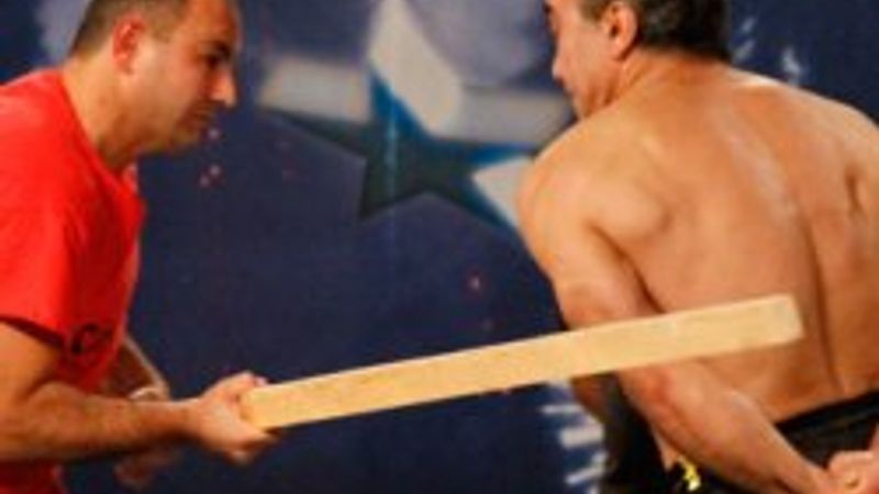 Yetenek Sizsiniz'de Karataşoğlu şov - İzle