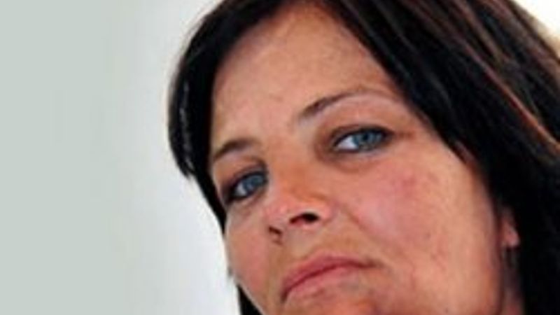 Karakolda dayak yiyen kadın evinden de oldu