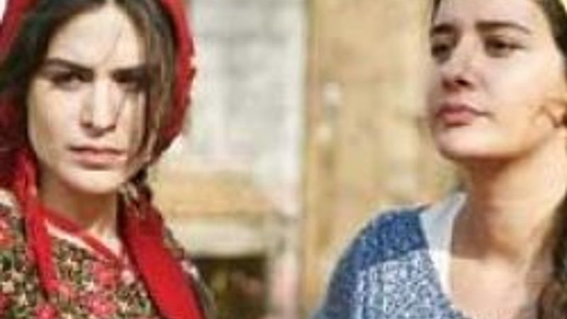 Ezgi Tombul: İlk sahnemizde kavga ettik