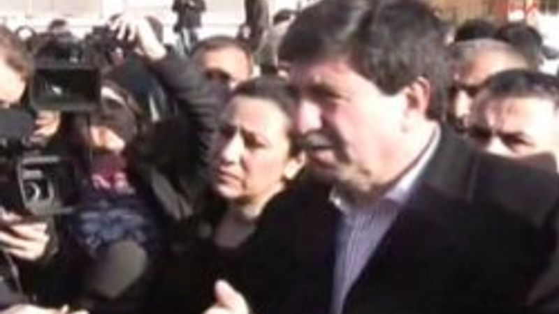 Altan Tan: Bırakın vatandaş biraz molotof atsın