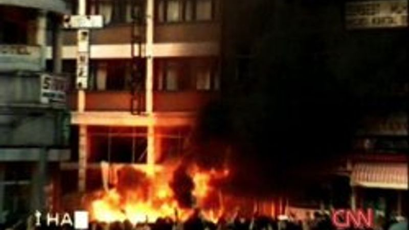 Birand farkıyla Sivas katliamı - Video