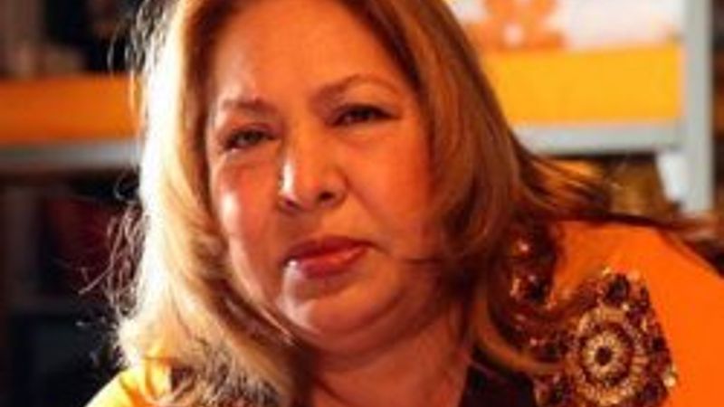 Dilber Ay: Sırrı Süreyya'nın sazını kırdım