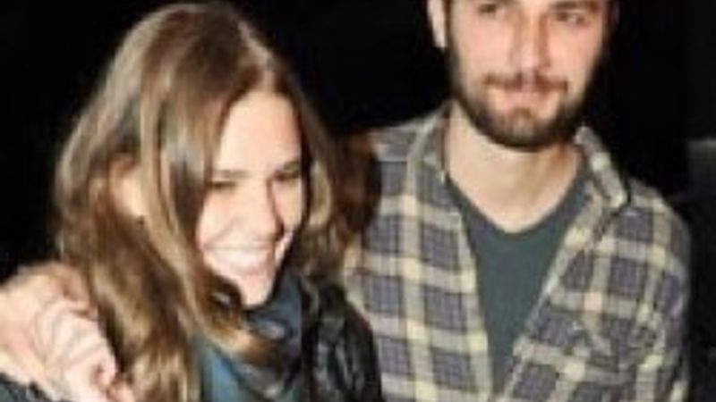 Aslı ve Birkan'dan ayrılmadık pozu