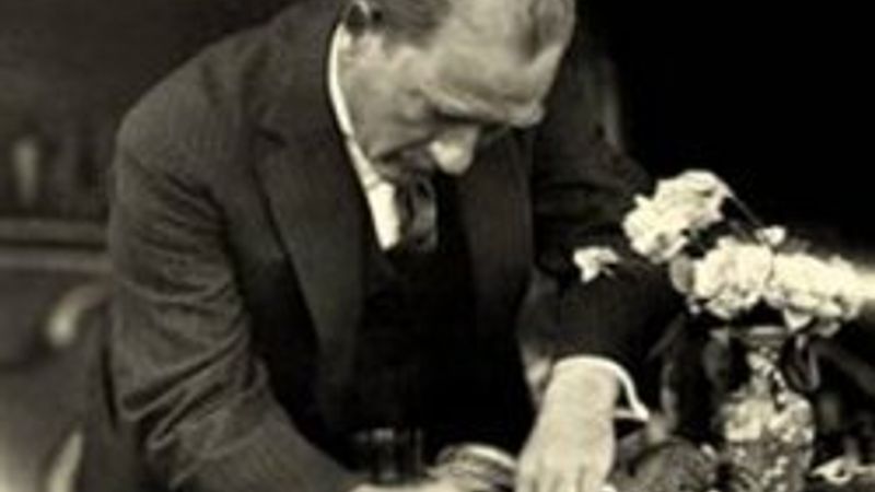 Atatürk'ün el yazısı font oldu