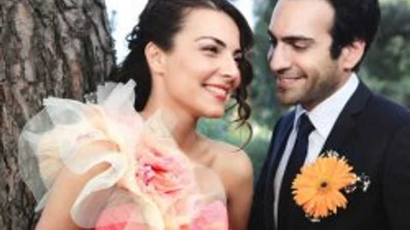 Burcu Kara ile Buğra Gülsoy boşanıyor mu