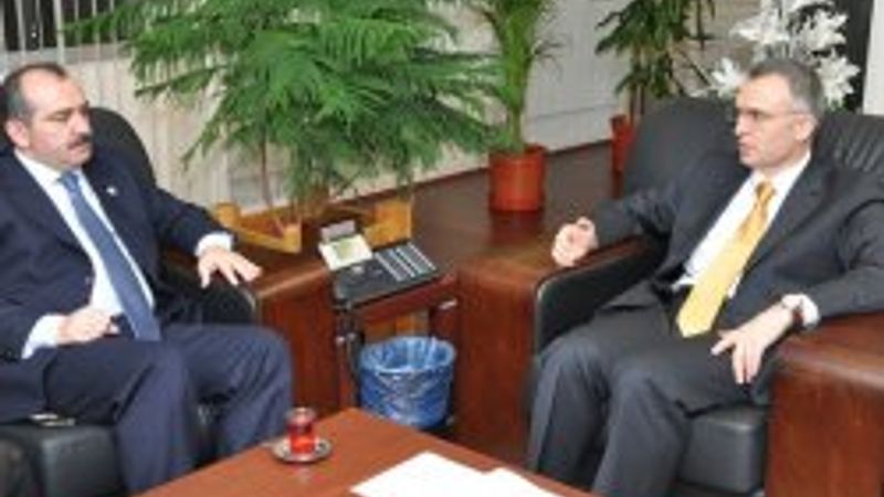 Memura 3.5 veren müsteşarın saatine bakın