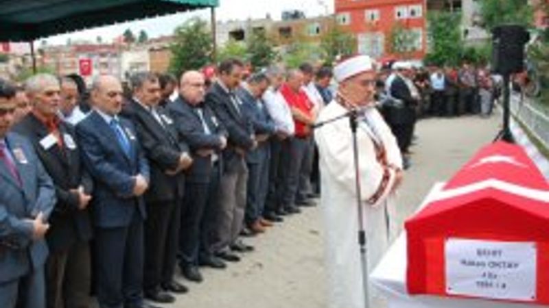 Şehit er Hakan Oktay son yolculuğuna uğurlandı